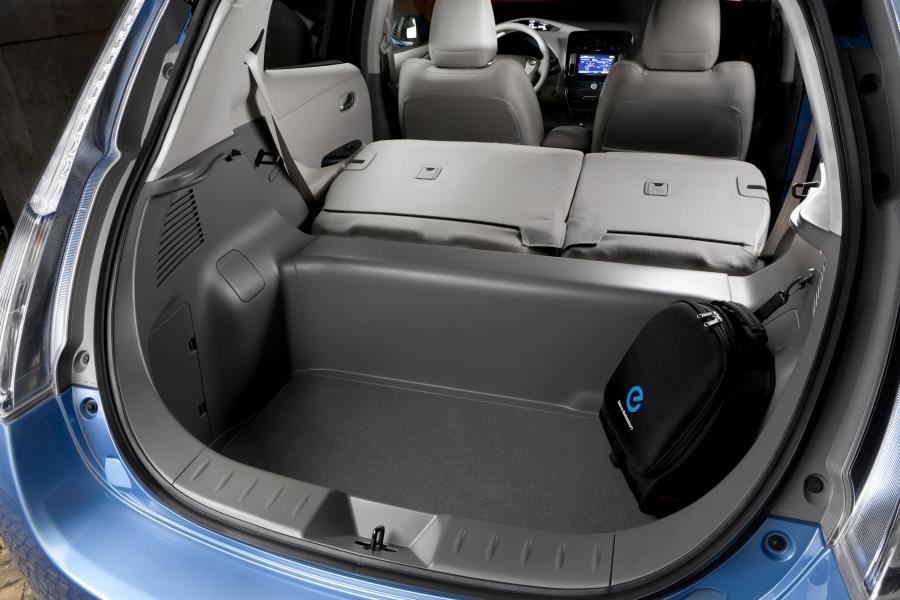  Nissan Leaf 2010 года  (фото 62 из 77)
